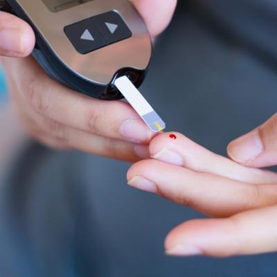 당뇨, 고혈압인데도 임플란트 가능한가요?